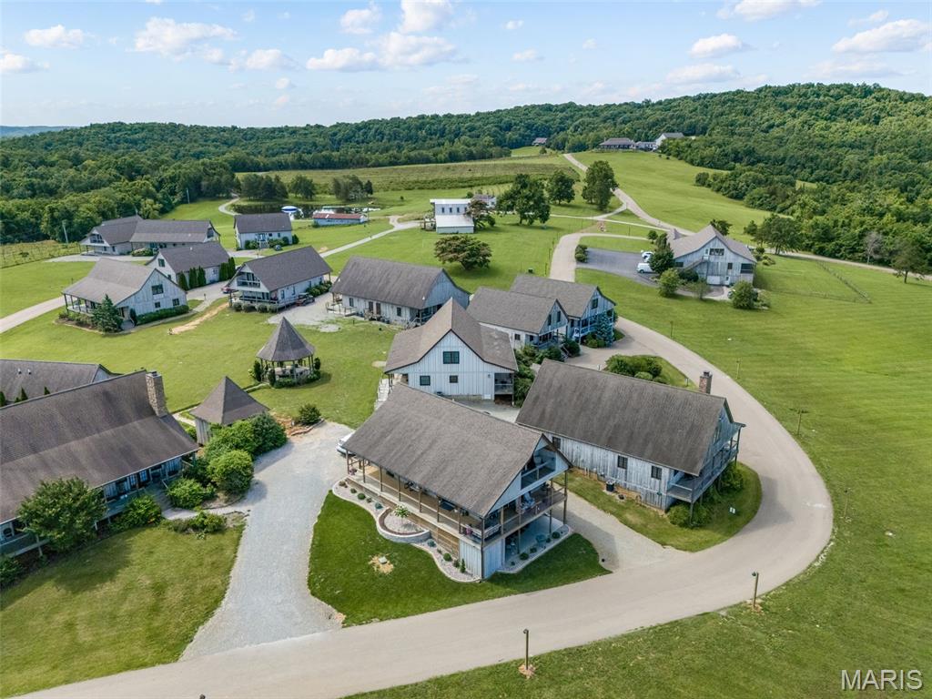 Chaumette Villages - Commercial Sale