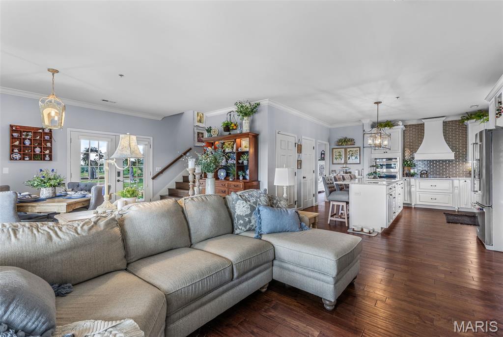 Chaumette Villages - Commercial Sale