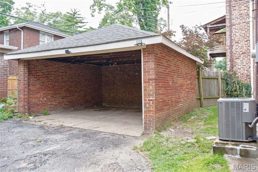 University Park - Residential Income