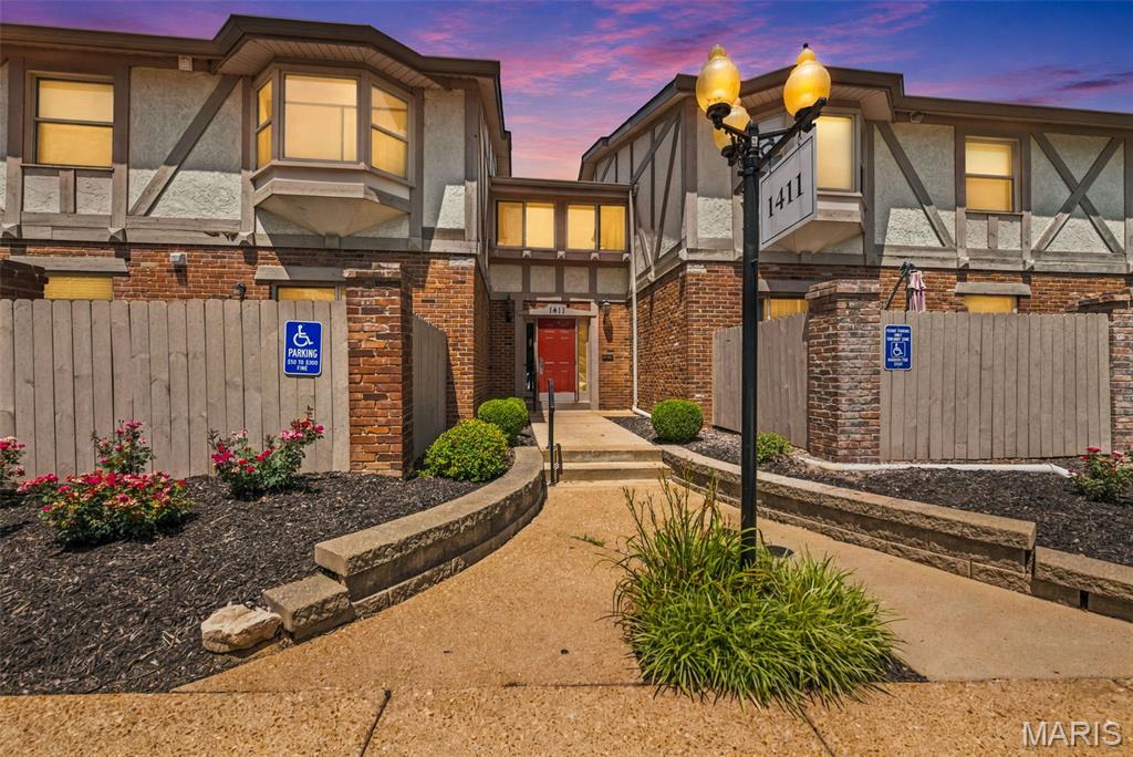Queen Anne Condo - Residential