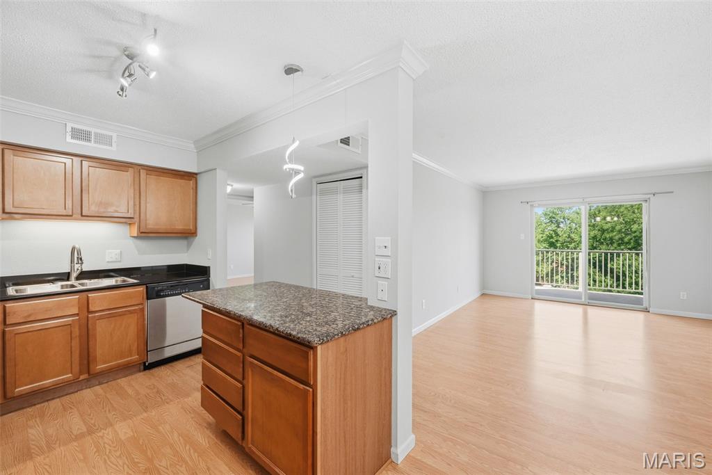 Queen Anne Condo - Residential