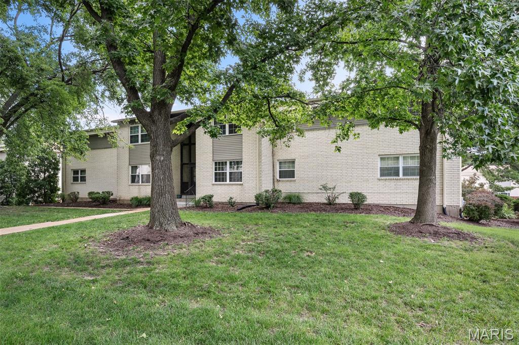Burtonwood Manor 2 Condo - Residential
