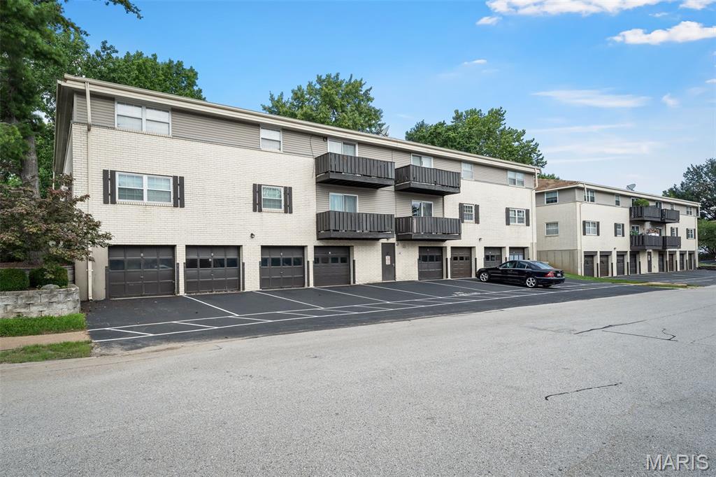 Burtonwood Manor 2 Condo - Residential
