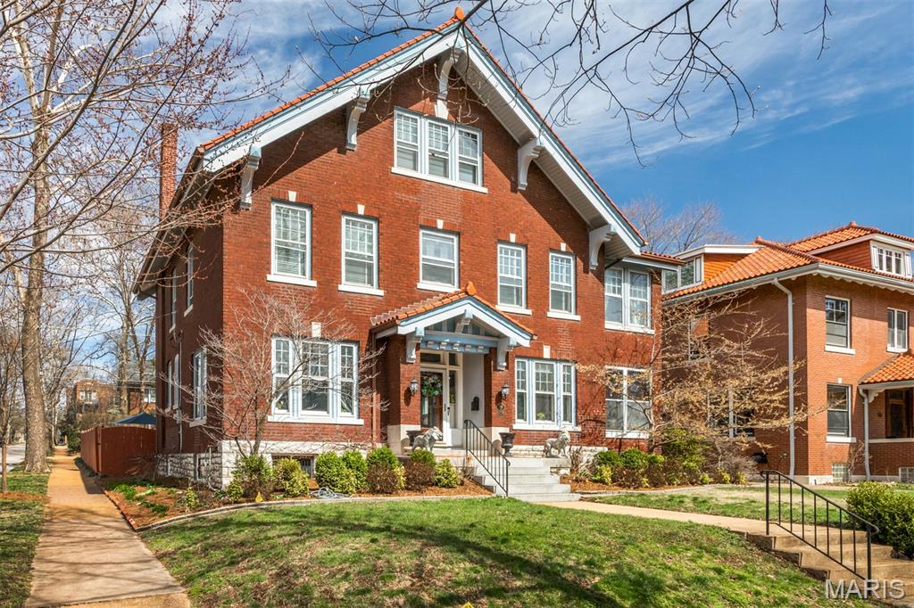 Ames Place - Residential