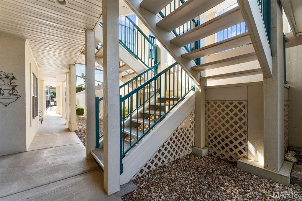 Emerald Bay Yacht Cl - Residential