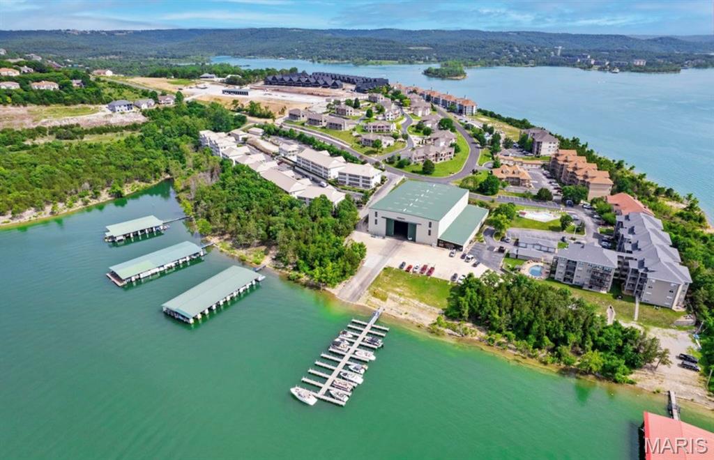 Emerald Bay Yacht Cl - Residential