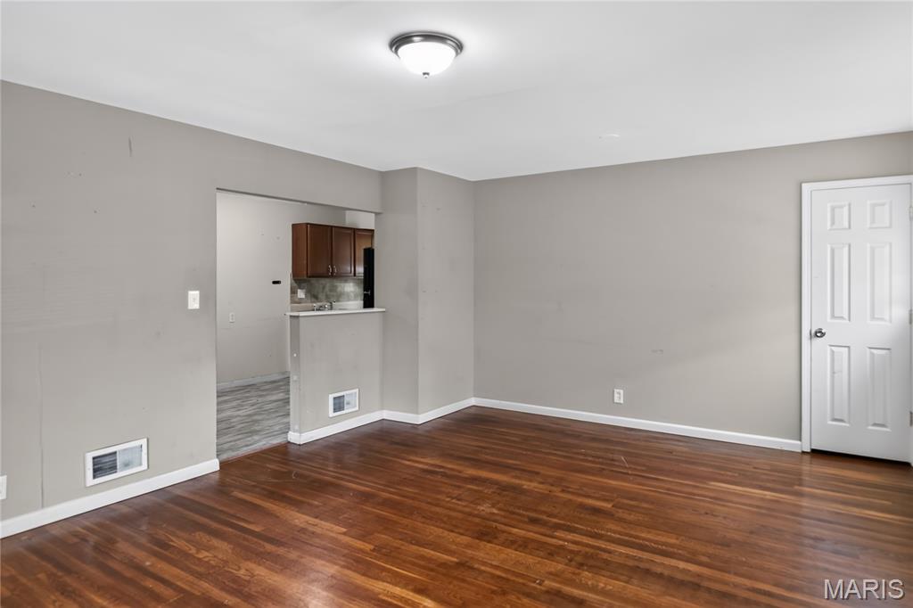 Glasgow Village Unit 16 - Residential