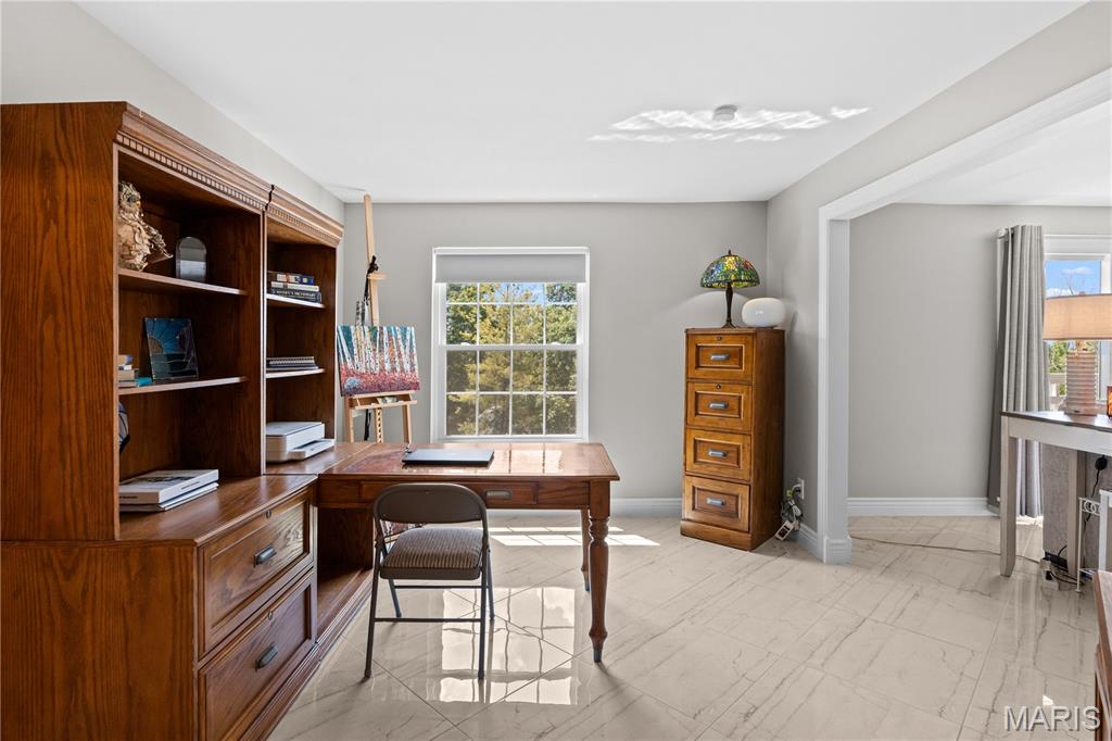 Cambridge Courts Condo - Residential