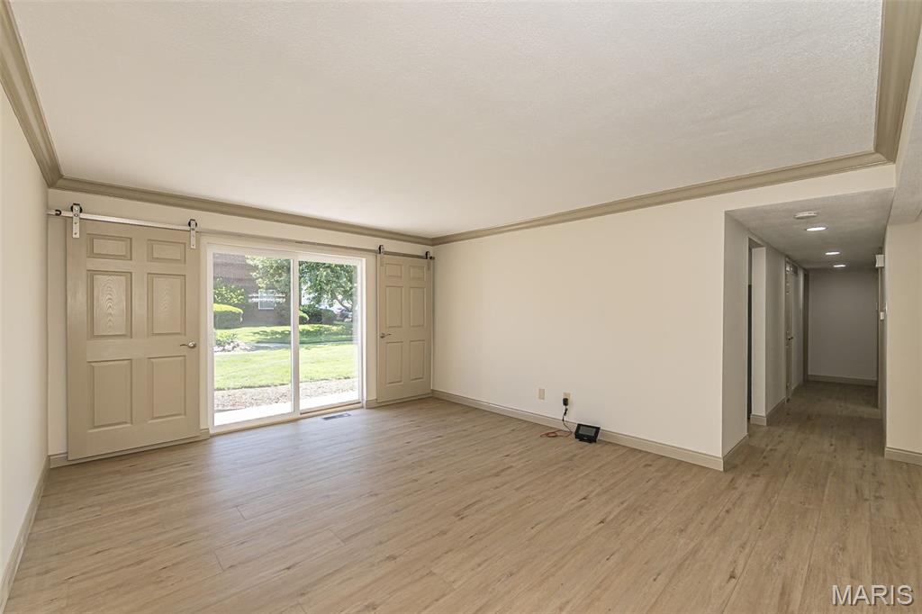 Lin Capri Condo - Residential