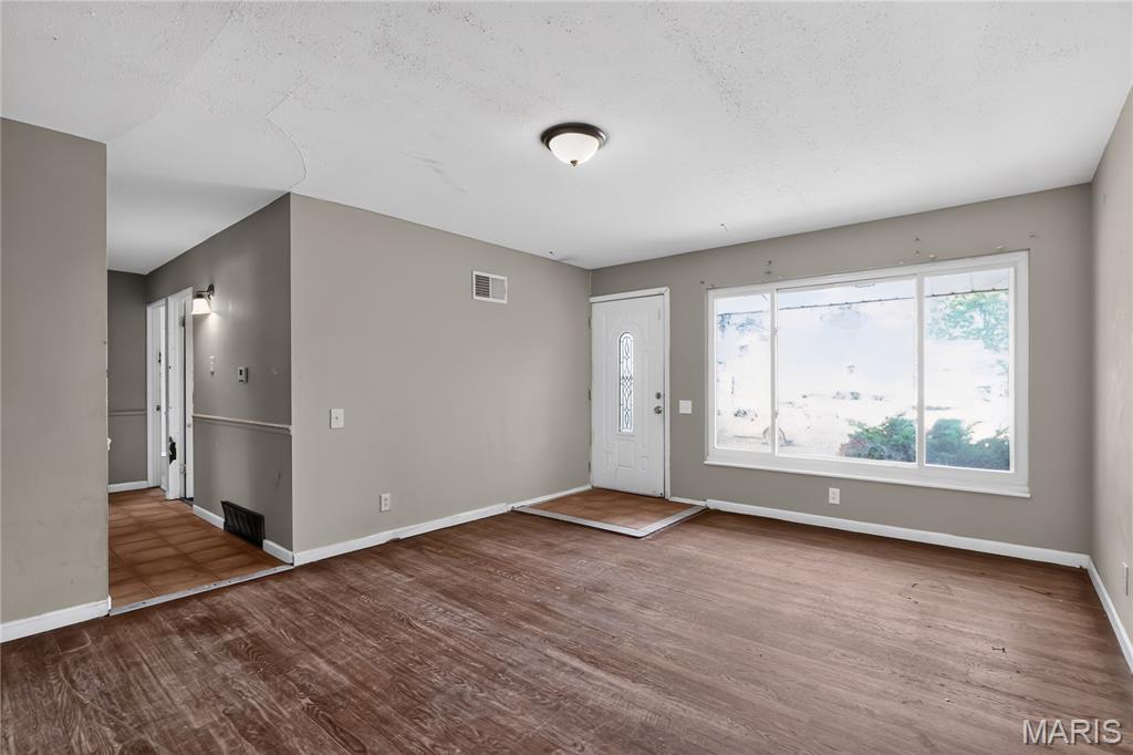Hathaway Manor 9 - Residential