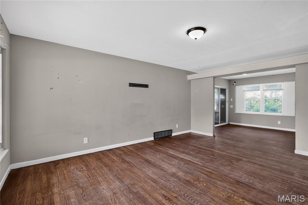Hathaway Manor 9 - Residential
