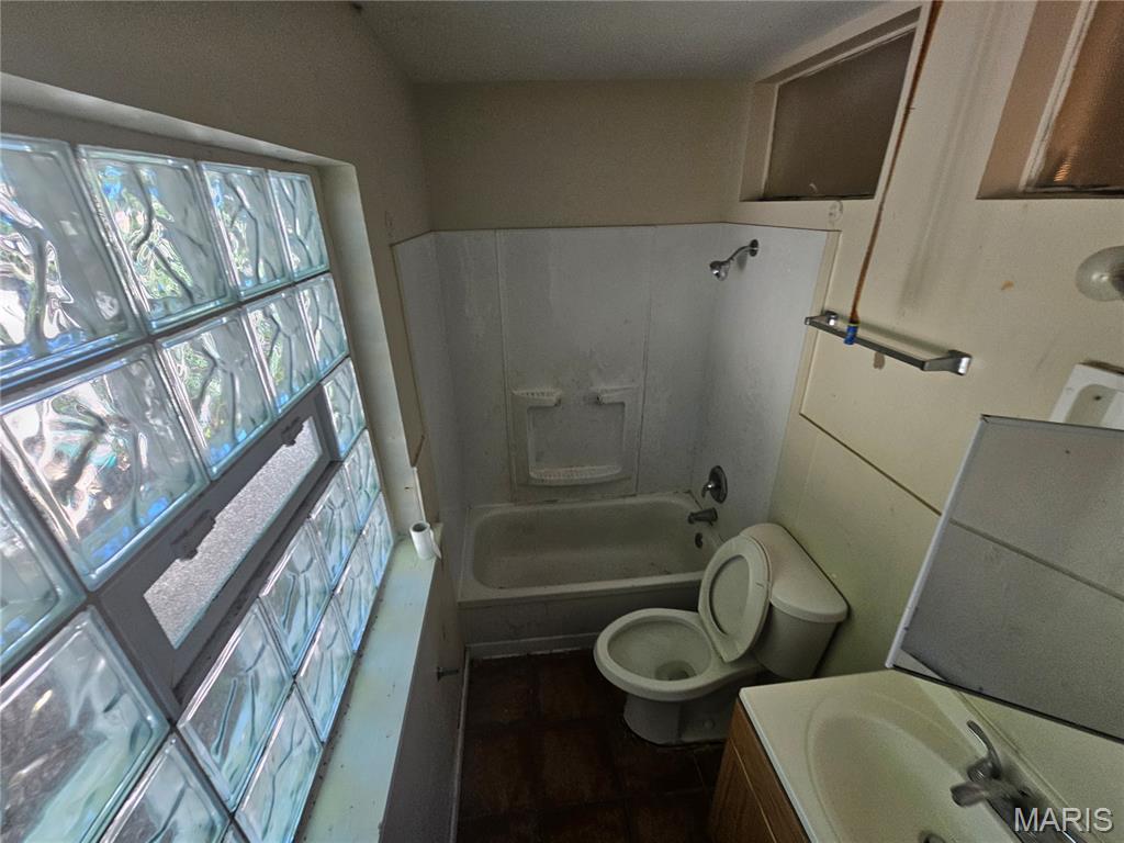 Hathaway Manor 9 - Residential