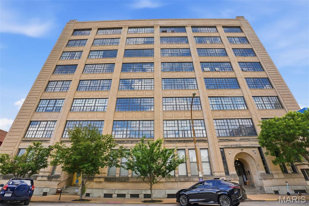 Lofts/2020 Washington - Residential