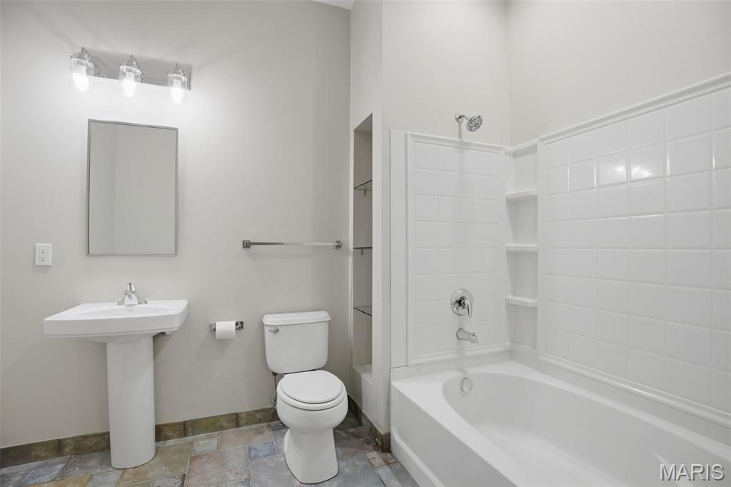 Lofts/2020 Washington - Residential