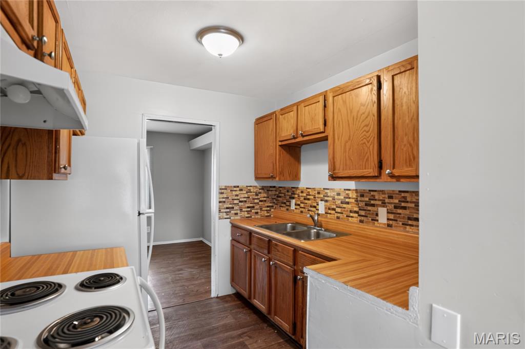 Hathaway Manor 19 - Residential