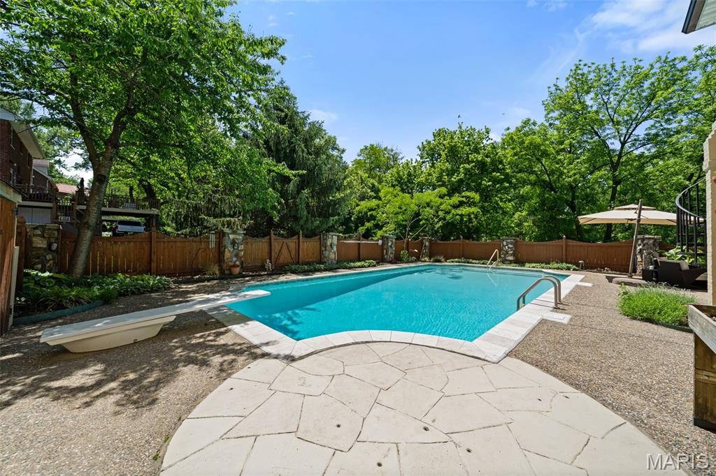 Bellerive Acres - Residential