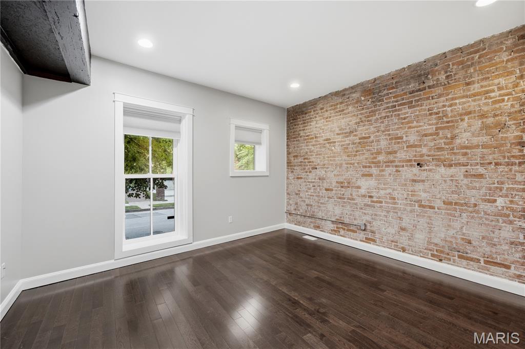 Pestalozzi Lofts Condos - Residential