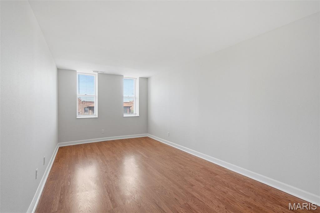 Pershing Ave Condo - Residential
