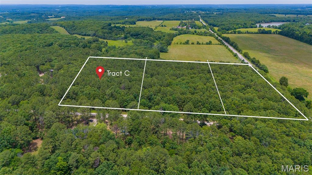 Build the home you've always envisioned on this beautiful 3-acre parcel m/l in a highly sought-after location just minutes from Rolla. Offering the perfect balance of peaceful country living and convenient access to shopping, dining, schools, and everyday amenities, this property is ready for your dream home. With minimal restrictions, you'll have the flexibility to create the lifestyle you've been looking for. Whether you're planning a custom home or simply seeking extra space to enjoy the outdoors, this attractive tract provides endless possibilities. Don't miss this opportunity to own land in one of the area's most desirable locations!