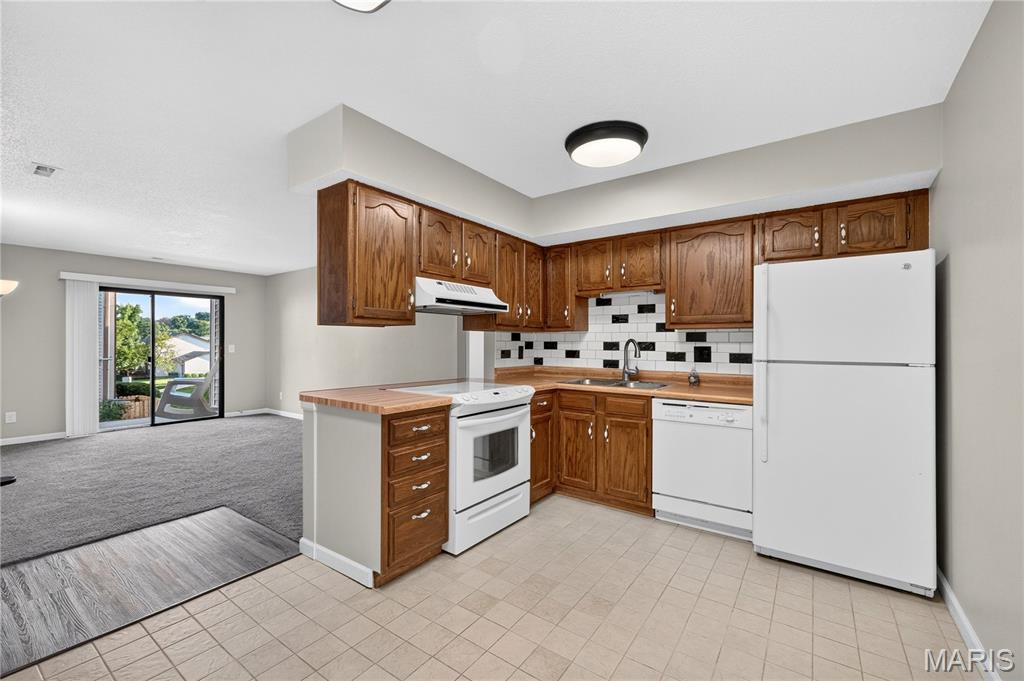 Summergate Garden Condos Ph1 1st Ammended - Residential