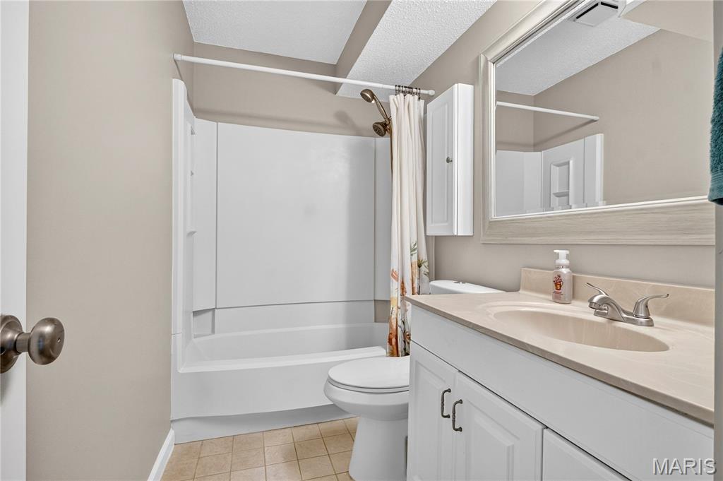 Summergate Garden Condos Ph1 1st Ammended - Residential