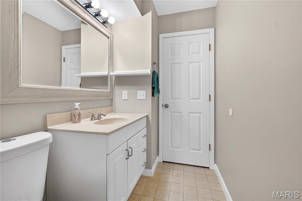 Summergate Garden Condos Ph1 1st Ammended - Residential