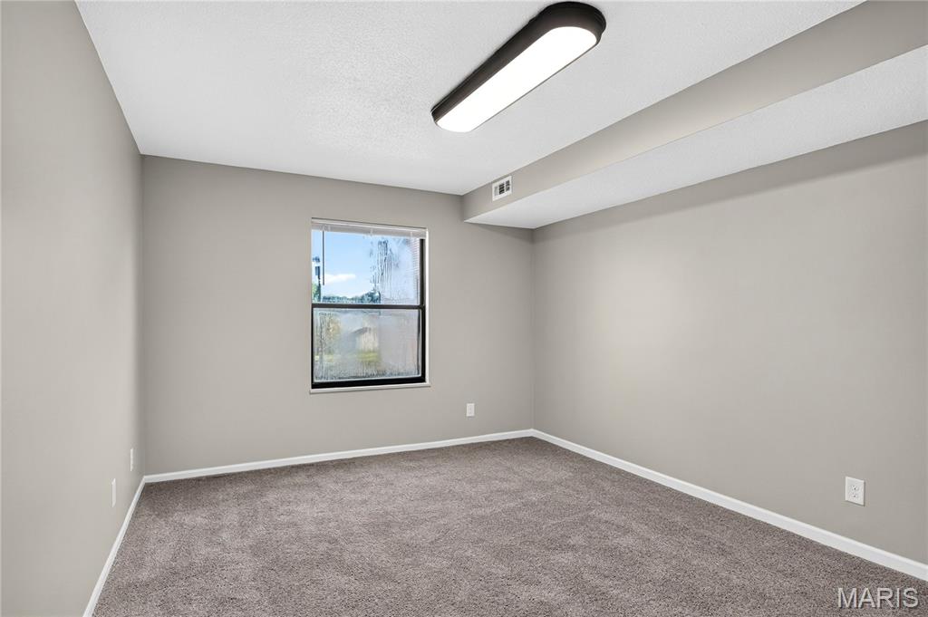 Summergate Garden Condos Ph1 1st Ammended - Residential