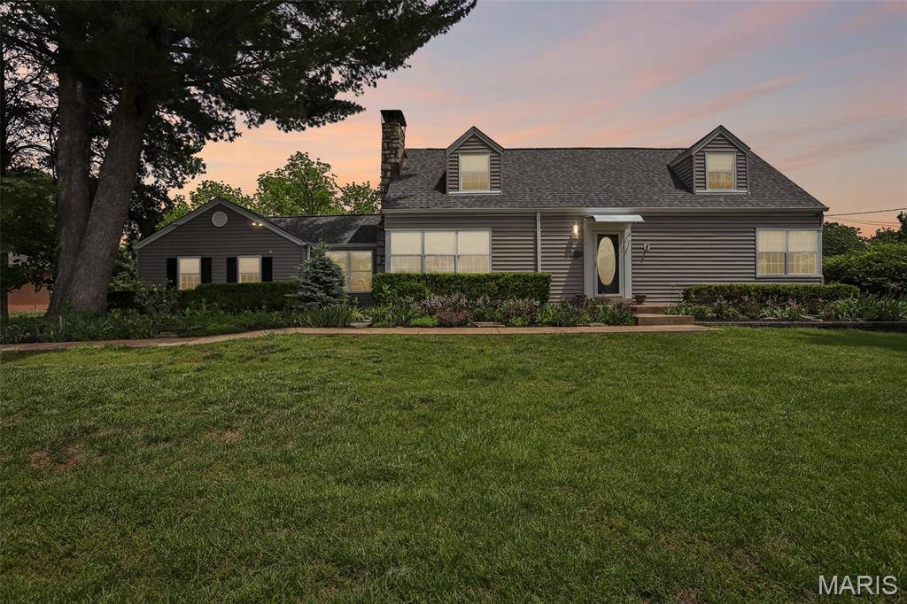 Charming 4 bed, 2 bath home in the highly sought after Lindbergh School District! This inviting home features a beautifully renovated kitchen with custom green cabinetry, quartz countertops, stainless steel appliances, subway tile backsplash and hardwood floors. Upper level primary bedroom offers flexibility for a sitting area, office or additional living space. Bright dining area overlooks the backyard and flows seamlessly into the kitchen and living spaces. Large windows throughout bring in abundant natural light. Situated on a half acre lot with mature trees and inviting outdoor spaces perfect for relaxing or entertaining. Whole house vacuum system with upgraded motor and baseboard sweep. New roof, furnace & AC in 2025!
Located near parks, shopping, restaurants and major highways!