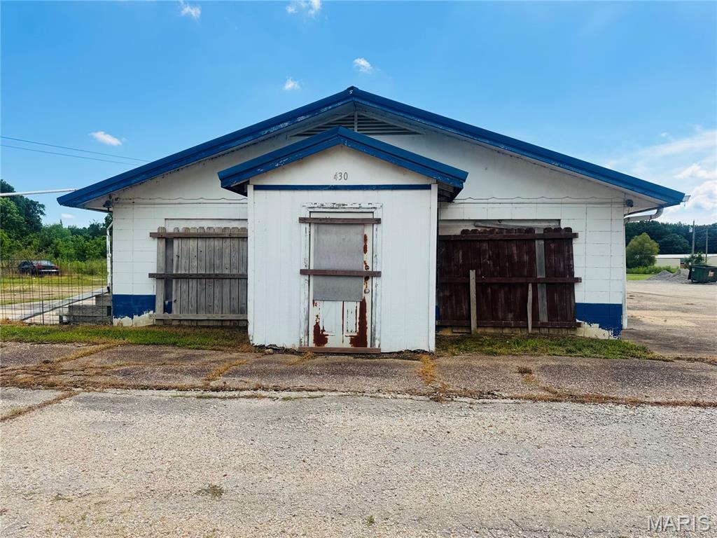 Highway 53 - Commercial Sale