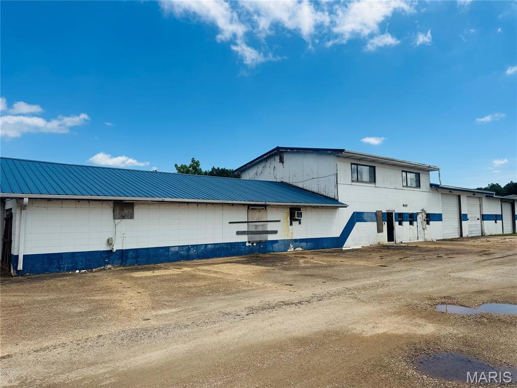 Highway 53 - Commercial Sale