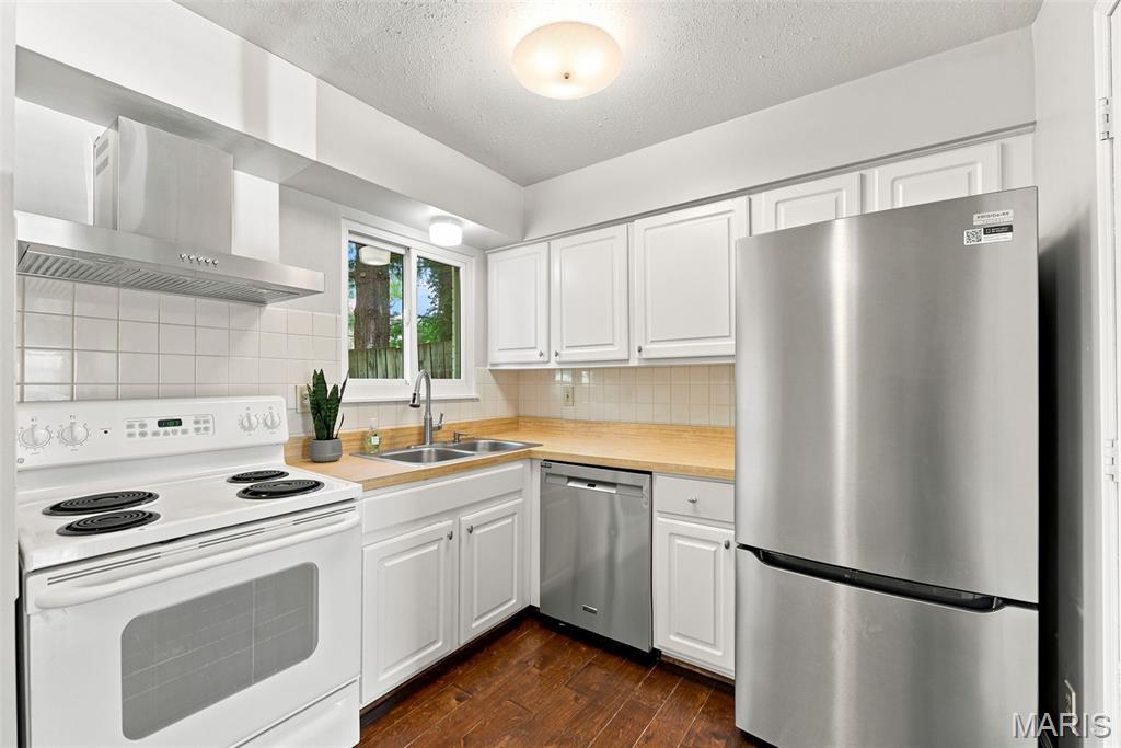 Burtonwood Manor 2 Condo - Residential