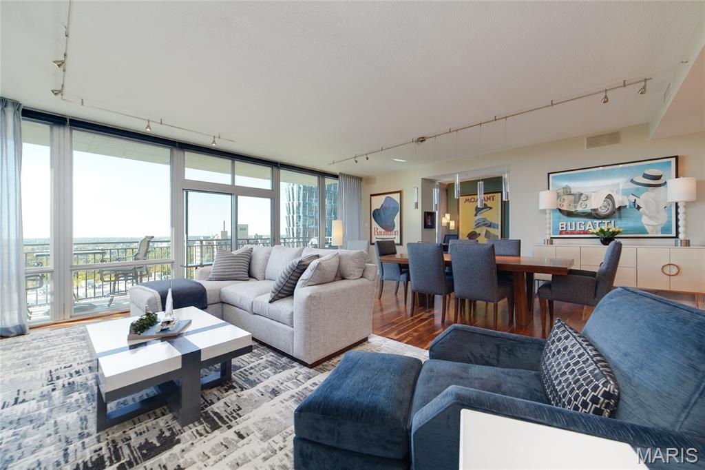 Park East Tower - Residential