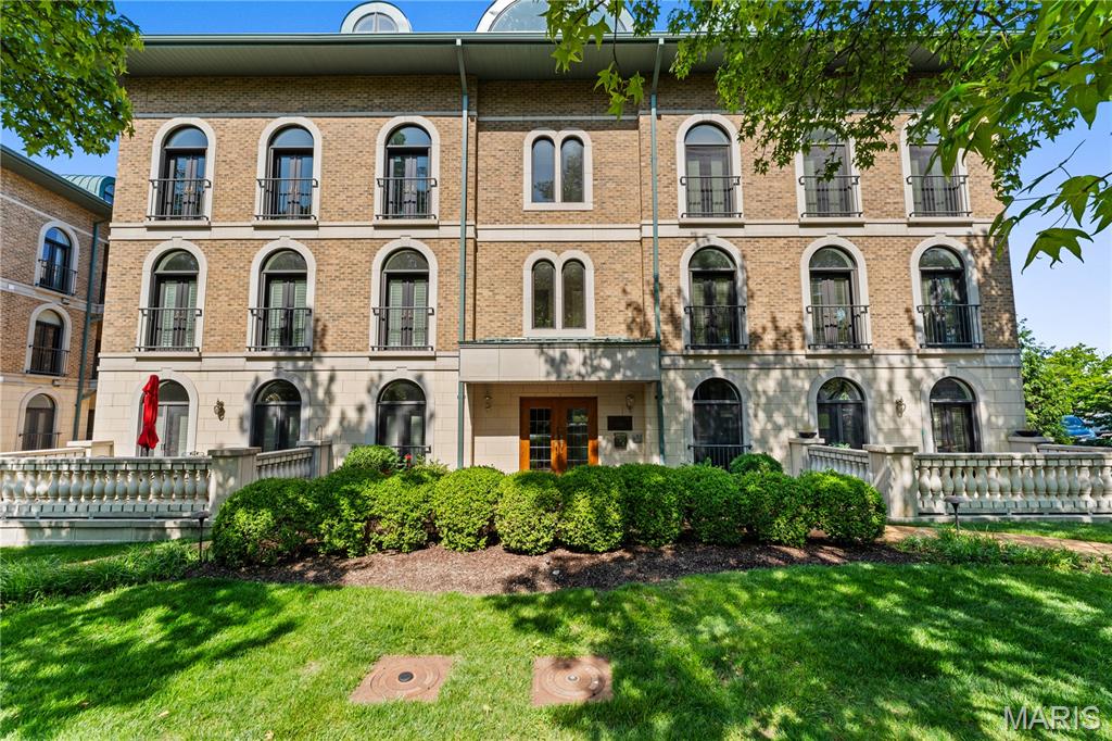 Shaw Park Villas Ph 2 Condo - Residential