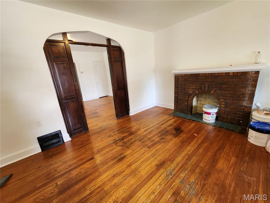 Russells Add 05 - Residential Lease