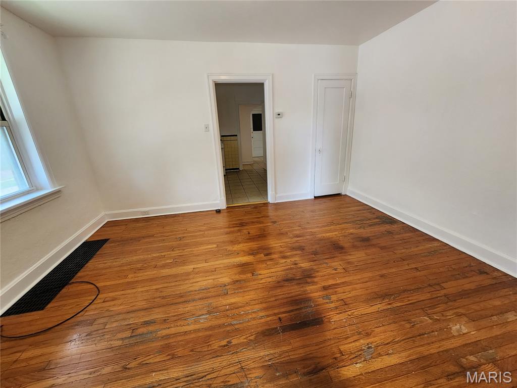 Russells Add 05 - Residential Lease