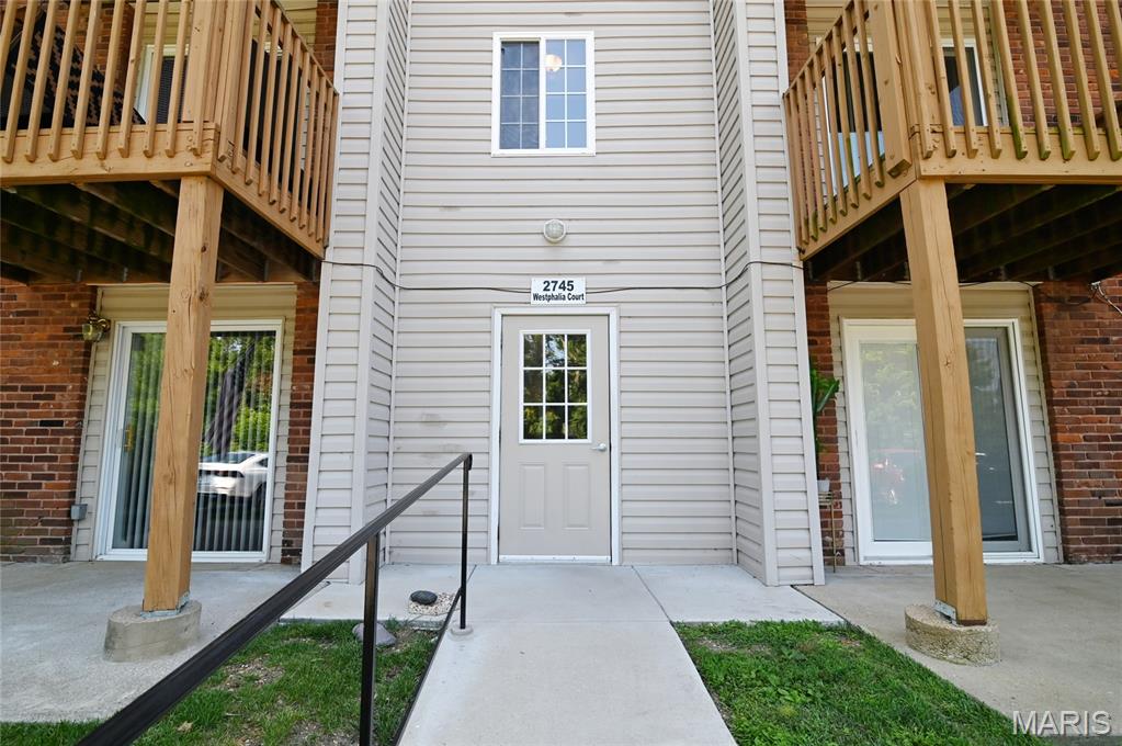 Welcome to this beautifully renovated, modern 1-bedroom, 1-bath condo tucked at the end of a quiet neighborhood. This low-maintenance home is versatile and ideal for buyers in many stages of life, offering comfort, convenience, and thoughtful updates throughout. This move-in-ready unit features brand-new luxury vinyl plank flooring and a completely renovated kitchen with new cabinets, countertops, stainless steel appliances, and a brand-new refrigerator, all of which are included with the purchase of the condo. Additional improvements add both function and convenience, including a new washer/dryer hookup relocated to the spacious walk-in closet, complete with a brand-new washer/dryer combo unit that is also included. The bathroom has been refreshed with a new vanity topped with a quartz countertop, while the walk-in closet features a new organizational system with built-in shelving for added storage and efficiency. The seamless open-concept layout from kitchen to living to the outdoors, creates a bright, inviting living space with a clean, contemporary feel that’s ready for you to make your own. The generously sized bedroom includes a large walk-in closet, and recent major roof improvements provide additional peace of mind for the next owner. Enjoy the peaceful, wooded setting and the well-maintained exterior that adds to the charm of the community. Just steps away, you'll find the community pool, perfect for relaxing, socializing, or enjoying a sunny afternoon close to home. While the setting feels private and tucked away, you’re just minutes from Telegraph Road, Lemay Ferry, and Oakville Senior High School, providing quick access to major routes, parks, shopping, and everyday conveniences. All appliances are included with the purchase, including the brand-new refrigerator and all other appliances less than five years old. Please be sure to review the many amenities and utilities included in the HOA fee, designed to minimize maintenance and make homeownership even more convenient.