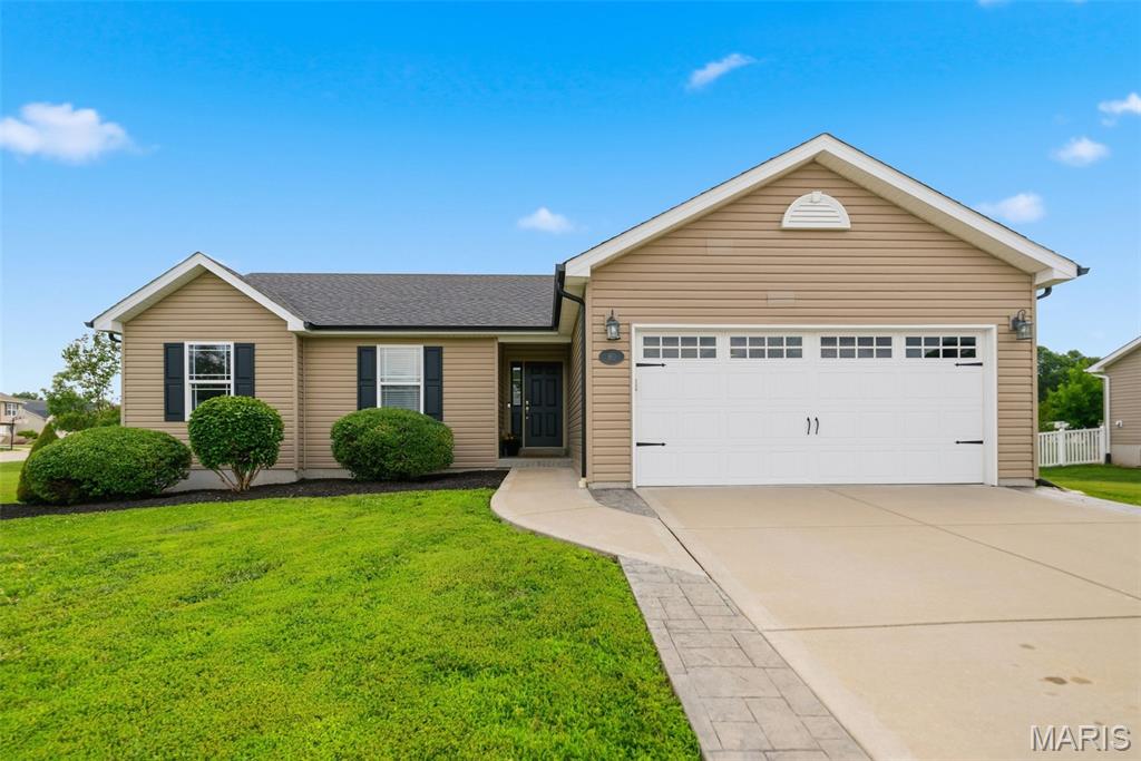 A must-see Ranch located in Anna Meadows Subdivision. The home is situated on a large corner lot with a fully fenced back yard, mature landscaping and patio space. New Roof installed in May 2026. The interior provides an open floor plan, Vaulted ceiling in the Great Room, and main floor laundry. The kitchen boasts granite counter tops, crown molding on cabinets and stainless-steel appliances. Primary Bath has separate tub/shower combo, large vanity and updated lighting. This Move-In Ready Gem is a Priced to Move opportunity.
