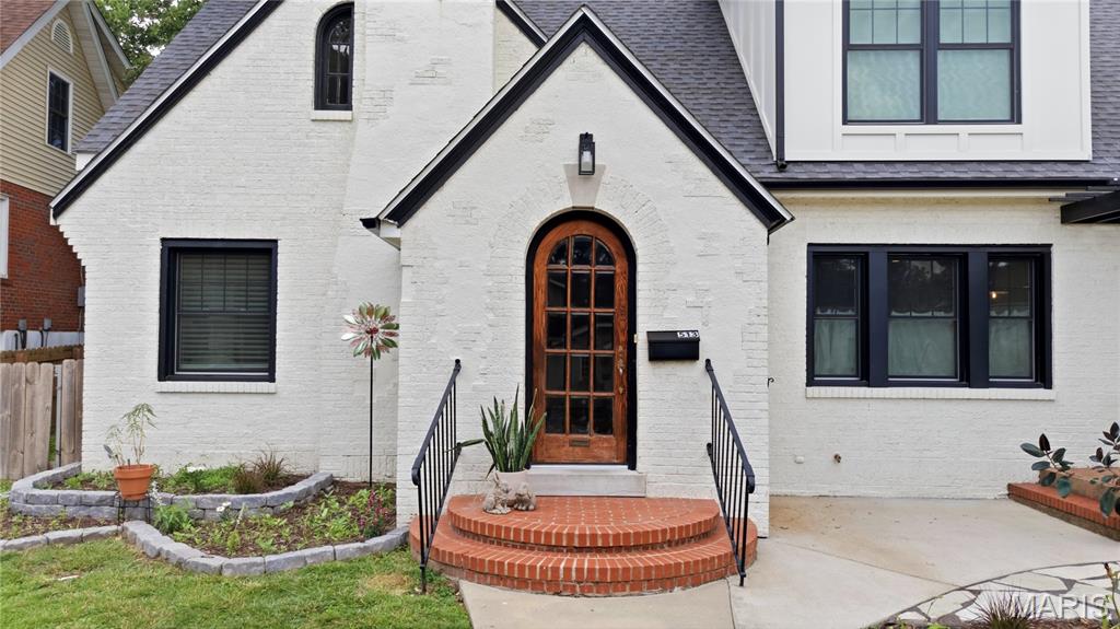 Hollywood Webster - Residential
