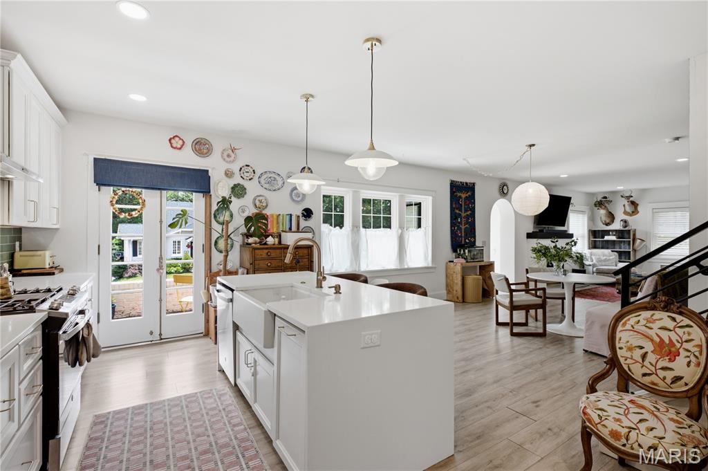 Hollywood Webster - Residential