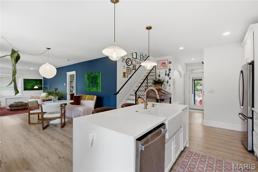 Hollywood Webster - Residential