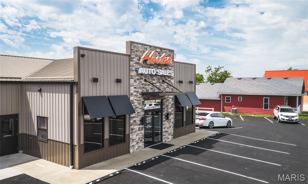 Original Town Of Linn - Commercial Sale