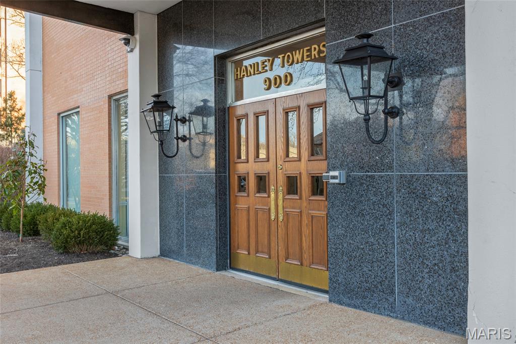 Hanley Towers Apts Condo - Residential