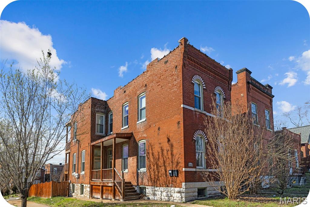 Historic brick 2-family in the heart of Benton Park West offering an excellent opportunity for a seasoned investor looking to add to their portfolio or for someone looking to get started in real estate investing with a solid investment property. This classic 2-story building features two nearly 900 sq ft units, each offering 2 bedrooms, 1 bathroom, in-unit laundry, and well-maintained, updated interiors. Both units are occupied with strong rental income already in place. One lease is through 10/2026 and the other through 5/2027, providing immediate cash flow and stability.
Additional features include a fenced backyard and off-street 2-car parking pad in the rear. Fantastic city location just blocks from all of the great restaurants, shops, and nightlife along Cherokee Street, offering the perfect blend of investment potential and exciting urban living. Great investment property with long-term upside in one of the city’s most vibrant neighborhoods.