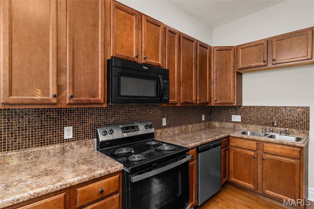 St Louis Commons Add - Residential Income