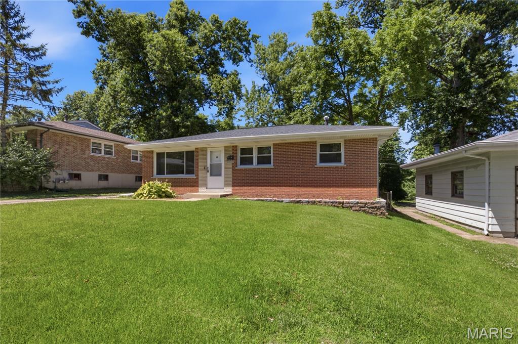 Elmdale Manor One - Residential