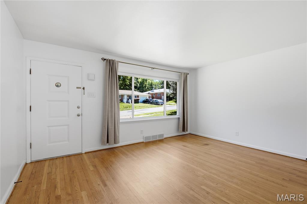 Elmdale Manor One - Residential