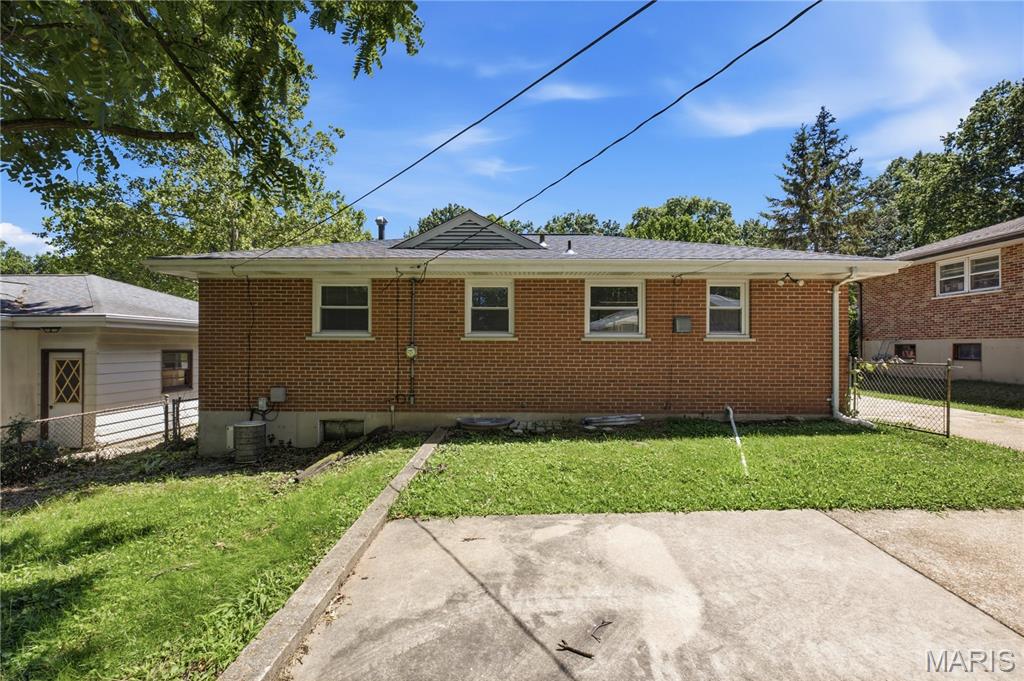 Elmdale Manor One - Residential