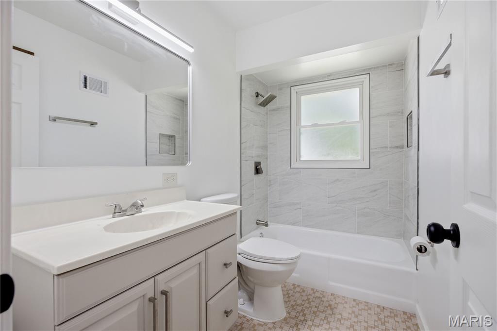 Elmdale Manor One - Residential