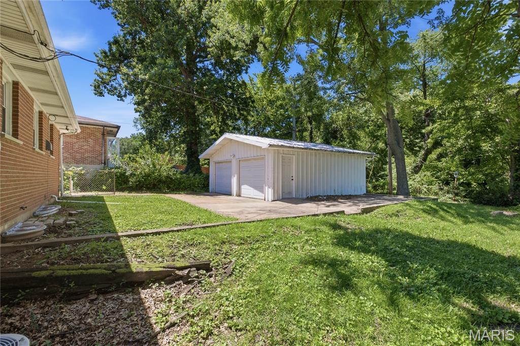 Elmdale Manor One - Residential