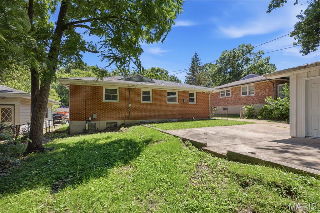Elmdale Manor One - Residential